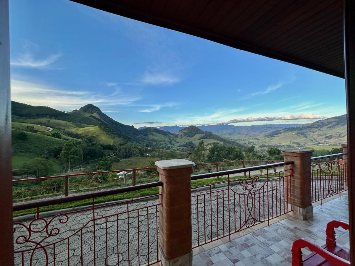 Pousada Aldeia Manacas Сан-Бенту-ду-Сапукаи Экстерьер фото